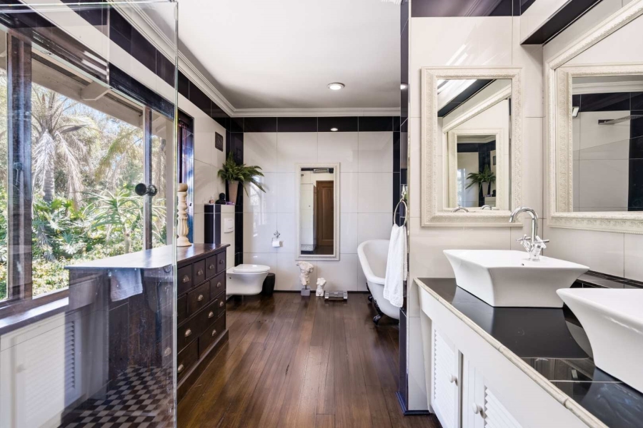 5 Bedroom Property for Sale in Sonstraal Heights Western Cape